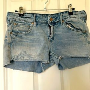 3/$10 H&M low waist denim cut off shorts size 6